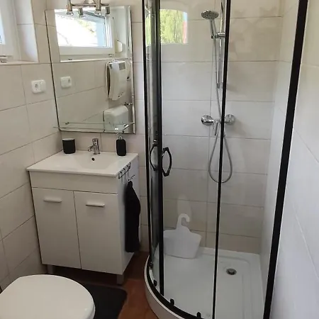 House بالاتونفينيفيس