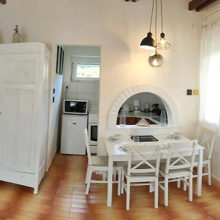 فيلة House بالاتونفينيفيس